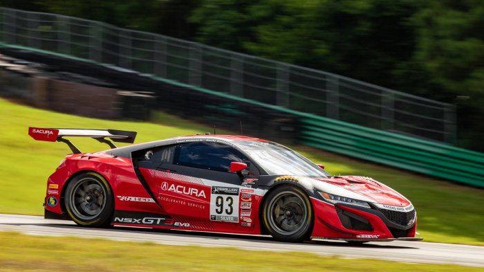 Blackstock, Hindman Duo Grab Both Overall GT World Challenge America Poles at VIR