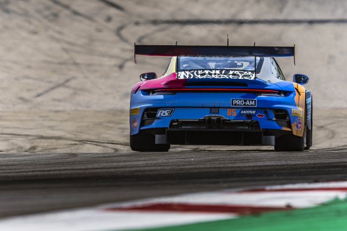 Porsche seizes narrow advantage in global Fanatec GT World Challenge Powered by AWS standings