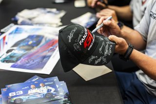 Autograph session at FANATEC GT World Challenge America Powered by AWS, SRO America, COTA, Austin, TX May 17 - 19 2024.
 | Fabian Lagunas / SRO